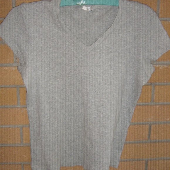 Ladies Summer Tops Set Of 3 Size Medium. $6.00 AS AN ADD ON ITEM - Picture 1 of 6